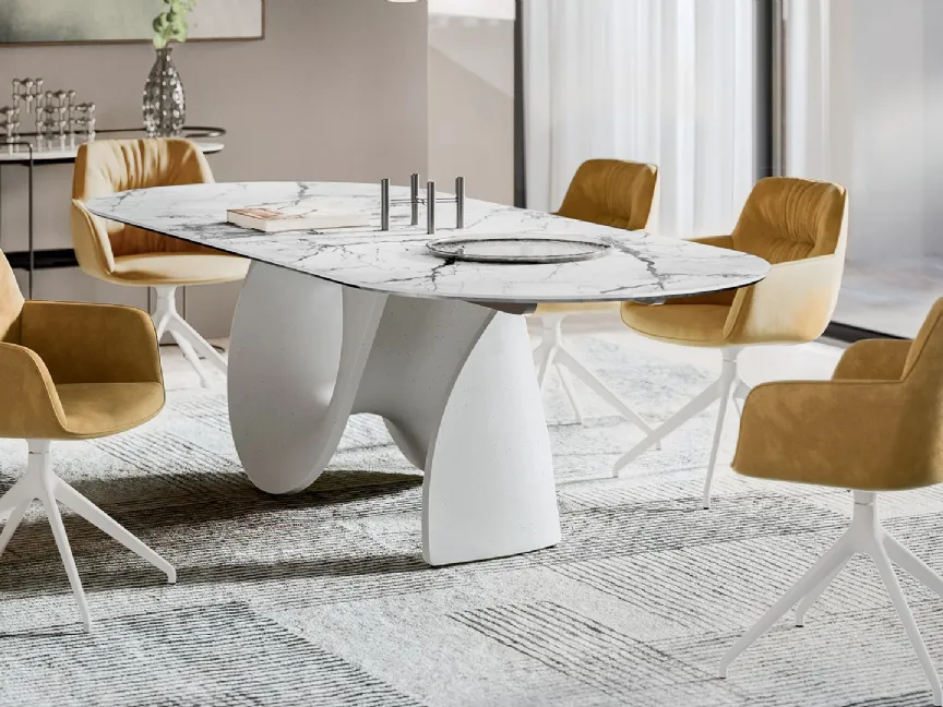 Sedia Cocoon con base girevole di Calligaris